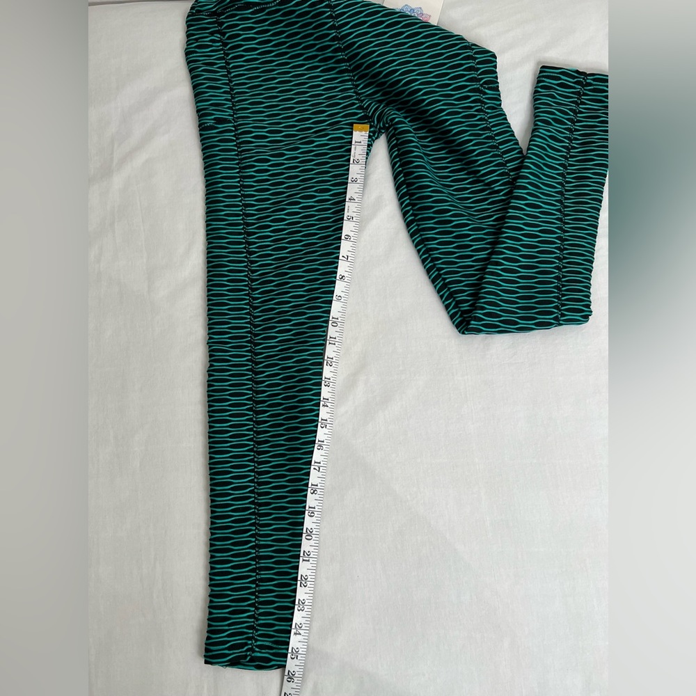 Bella Movement Slimming Leggings w/Side Pockets ~ Green/Black ~Size Medium - Picture 4 of 6
